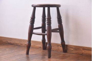 アンティーク雑貨　イギリスアンティーク　上品な佇まいのスツール(イス、チェア、花台)