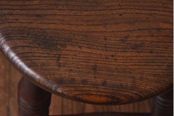 アンティーク雑貨　イギリスアンティーク　上品な佇まいのスツール(イス、チェア、花台)