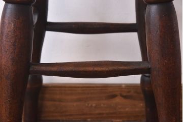 アンティーク雑貨　イギリスアンティーク　上品な佇まいのスツール(イス、チェア、花台)