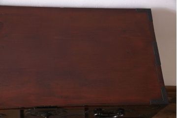 アンティーク家具　和製アンティーク　杉材　巾着金具と漆塗りが魅力の松本箪笥(和タンス、衣装箪笥、整理箪笥)
