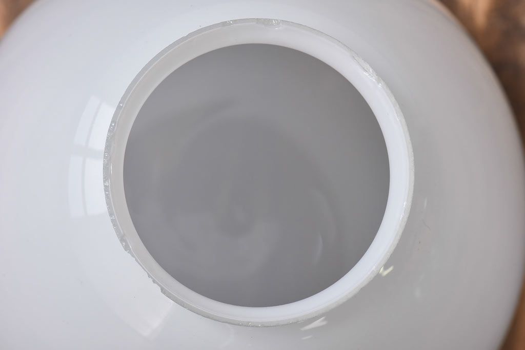 昭和レトロ　ぽってりしたシルエットが愛らしいペンダントライト(天井照明、吊り照明)