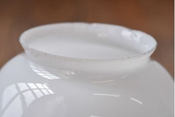 昭和レトロ　ぽってりしたシルエットが愛らしいペンダントライト(天井照明、吊り照明)