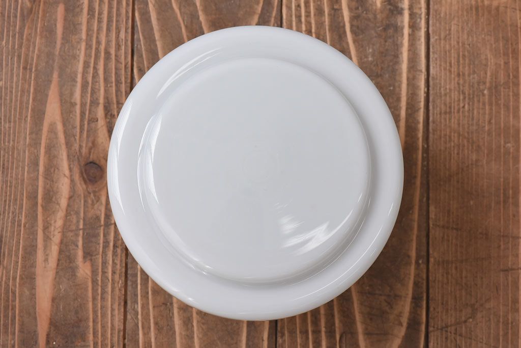 昭和レトロ　ぽってりしたシルエットが愛らしいペンダントライト(天井照明、吊り照明)