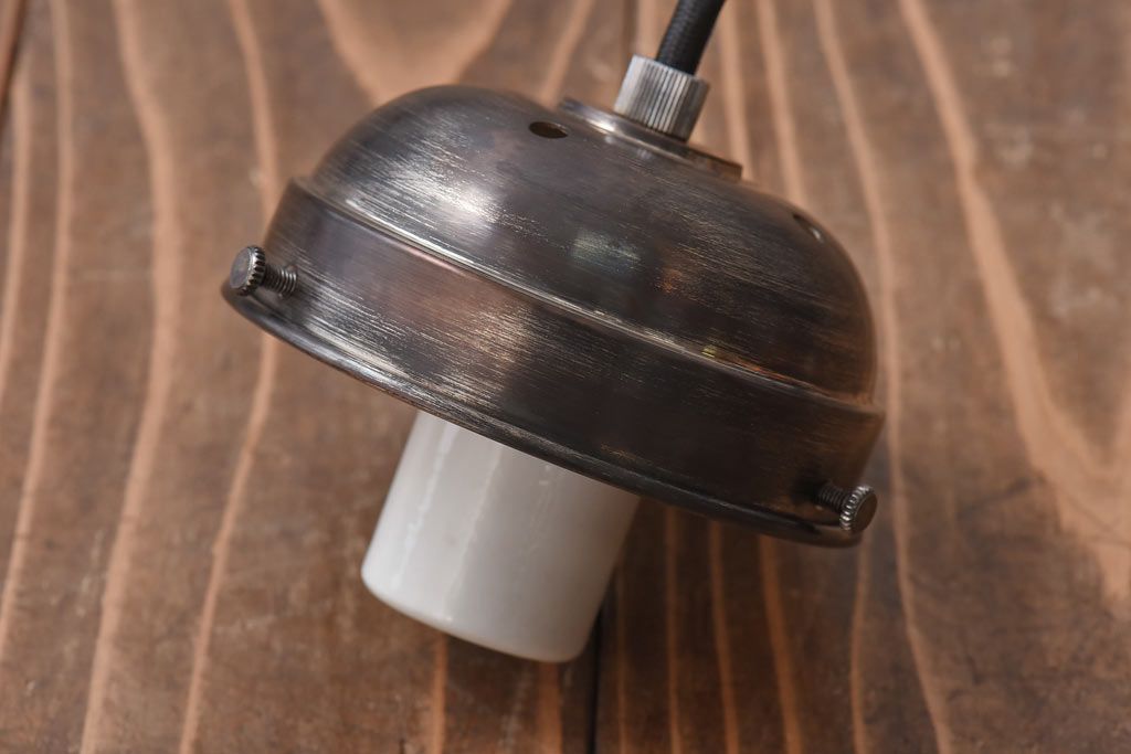 昭和レトロ　ぽってりしたシルエットが愛らしいペンダントライト(天井照明、吊り照明)