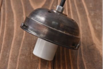 昭和レトロ　ぽってりしたシルエットが愛らしいペンダントライト(天井照明、吊り照明)