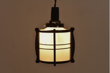 昭和中期　和モダンのインテリアにおすすめなシェード(天井照明、ペンダントライト)