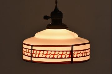 昭和レトロ　網目のような花模様が愛らしいペンダントライト(天井照明、吊り下げ照明)