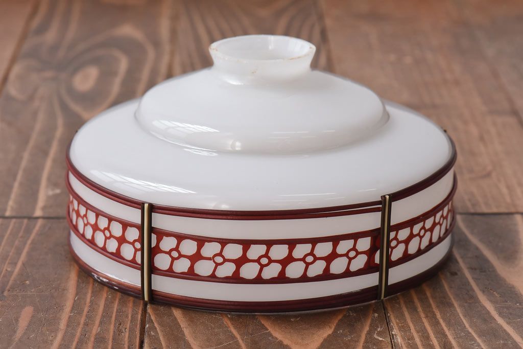 昭和レトロ　網目のような花模様が愛らしいペンダントライト(天井照明、吊り下げ照明)