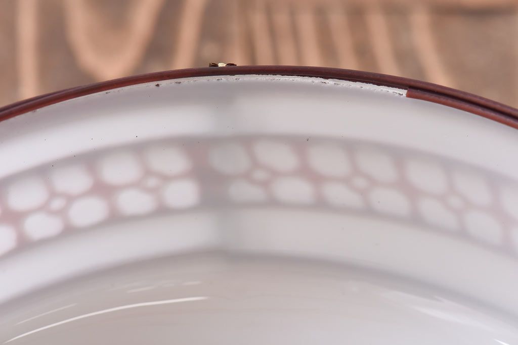 昭和レトロ　網目のような花模様が愛らしいペンダントライト(天井照明、吊り下げ照明)