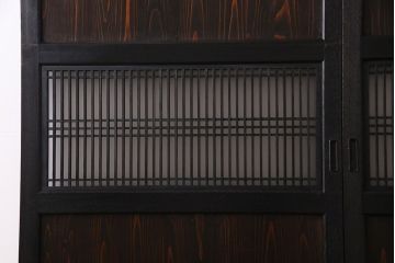 深みのある色合いと桟が魅力的な昭和初期の格子帯戸(ガラス帯戸、建具、引き戸)2枚セット