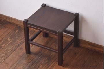 アンティーク雑貨　中古　民芸家具　シンプルで使い勝手の良いスツール(サイドテーブル、飾り台、椅子)