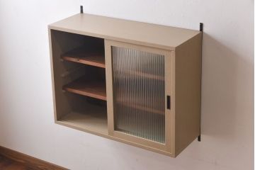 ラフジュ工房オリジナル　モールガラス入り　ベージュペイントのウォールシェルフ(壁付け戸棚、収納棚)