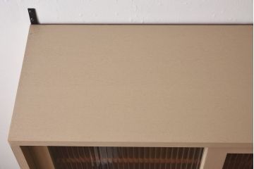 ラフジュ工房オリジナル　モールガラス入り　ベージュペイントのウォールシェルフ(壁付け戸棚、収納棚)