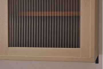 ラフジュ工房オリジナル　モールガラス入り　ベージュペイントのウォールシェルフ(壁付け戸棚、収納棚)