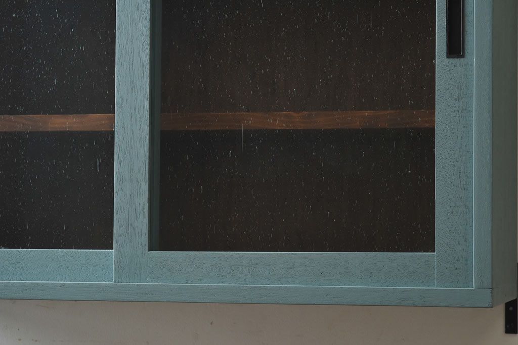 ラフジュ工房オリジナル　気泡ガラス入り　ブルーペイントのウォールシェルフ(壁付け戸棚、収納棚)