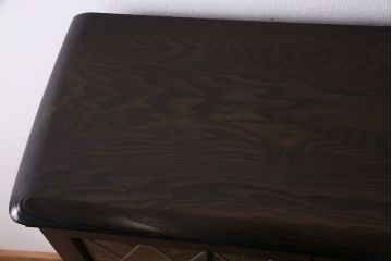 ヴィンテージ家具　【展示品】イギリスビンテージ　ニレ材　ステンドグラスが魅力のシックな本箱(収納棚、キャビネット)