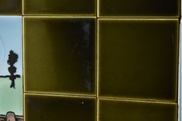 アンティーク家具　イギリスアンティーク　タイルのデザインが愛らしいミラー付きウォッシュスタンド(洗面台、ドレッシングチェスト、飾り台)