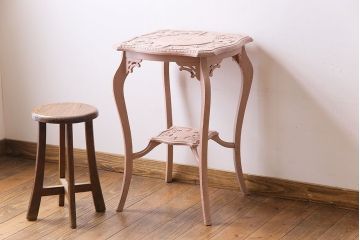 ペイント家具　ピンクのペイントが愛らしいサイドテーブル(コーヒーテーブル、花台)
