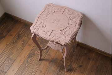 ペイント家具　ピンクのペイントが愛らしいサイドテーブル(コーヒーテーブル、花台)