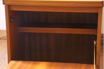 ヴィンテージ家具　北欧ビンテージ　チーク材　レア品!天板拡張式のネストテーブル(エクステンションテーブル、センターテーブル、サイドテーブル)