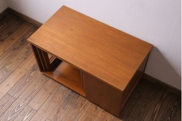 ヴィンテージ家具　北欧ビンテージ　チーク材　レア品!天板拡張式のネストテーブル(エクステンションテーブル、センターテーブル、サイドテーブル)