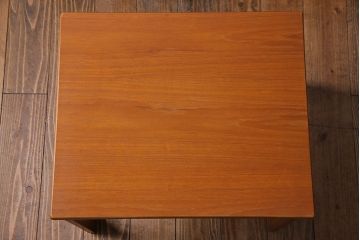 ヴィンテージ家具　北欧ビンテージ　チーク材　レア品!天板拡張式のネストテーブル(エクステンションテーブル、センターテーブル、サイドテーブル)