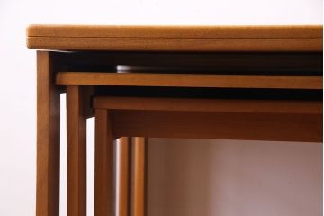 ヴィンテージ家具　北欧ビンテージ　チーク材　レア品!天板拡張式のネストテーブル(エクステンションテーブル、センターテーブル、サイドテーブル)