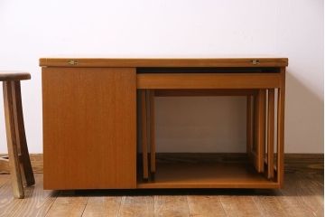 ヴィンテージ家具　北欧ビンテージ　チーク材　レア品!天板拡張式のネストテーブル(エクステンションテーブル、センターテーブル、サイドテーブル)