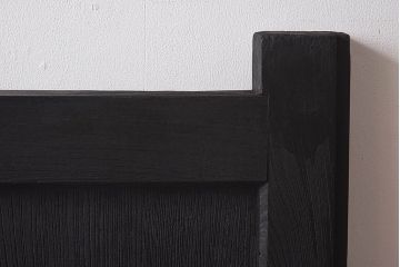 ジャンク品　総ケヤキ材　渋さを醸し出す古い門扉のくぐり扉(建具、ドア)