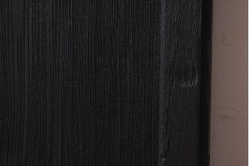 ジャンク品　総ケヤキ材　渋さを醸し出す古い門扉のくぐり扉(建具、ドア)