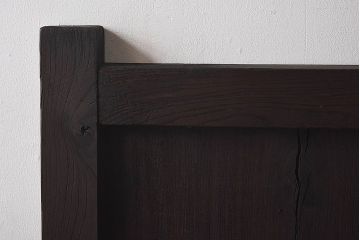ジャンク品　総ケヤキ材　渋さを醸し出す古い門扉のくぐり扉(建具、ドア)