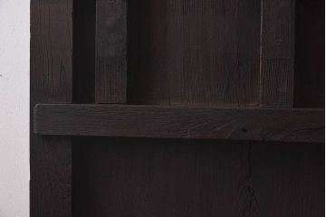 ジャンク品　総ケヤキ材　渋さを醸し出す古い門扉のくぐり扉(建具、ドア)