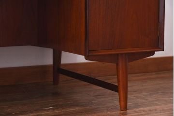 ヴィンテージ家具　北欧ビンテージ　両面収納　チーク材の褐色が美しいワークデスク(オフィスデスク、両袖机、在宅ワーク、在宅用)