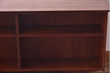 ヴィンテージ家具　北欧ビンテージ　両面収納　チーク材の褐色が美しいワークデスク(オフィスデスク、両袖机、在宅ワーク、在宅用)
