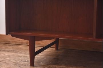 ヴィンテージ家具　北欧ビンテージ　両面収納　チーク材の褐色が美しいワークデスク(オフィスデスク、両袖机、在宅ワーク、在宅用)