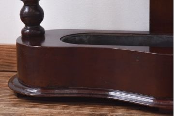 アンティーク雑貨　イギリスアンティーク　ユニークなシルエットのホールスタンド(コート掛け、帽子掛け、傘立て)