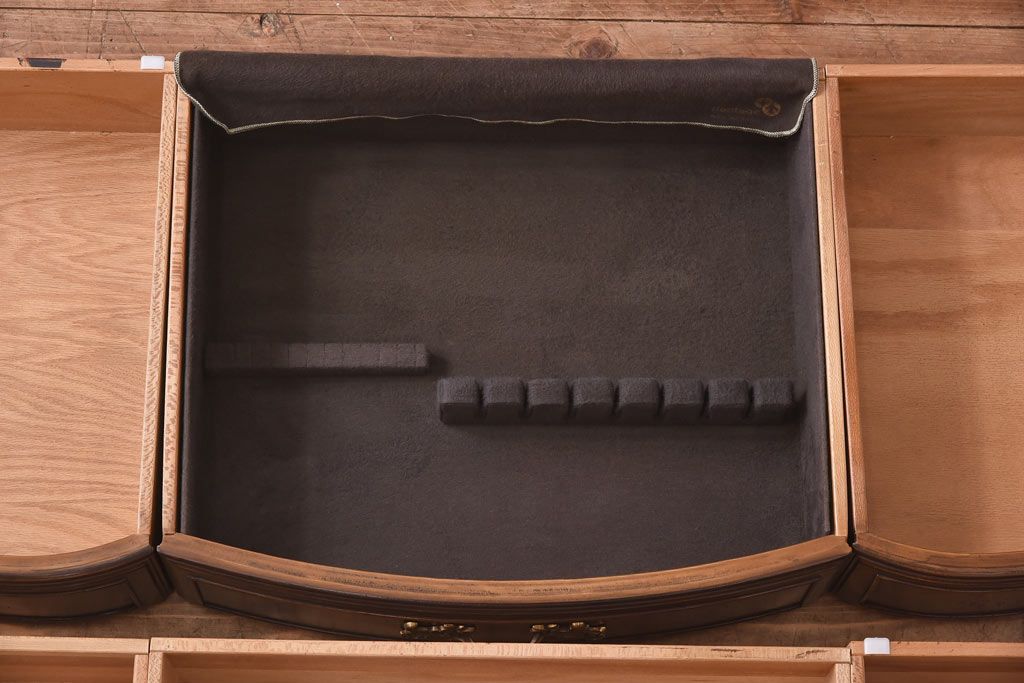 中古　DREXEL HERITAGE(ドレクセルヘリテイジ)　old continent(オールドコンチネント)　ハントボード(サイドボード)(定価約93万円)