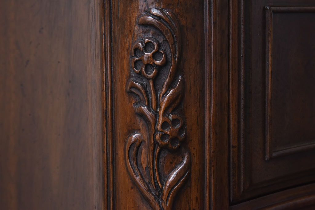 中古　DREXEL HERITAGE(ドレクセルヘリテイジ)　old continent(オールドコンチネント)　ハントボード(サイドボード)(定価約93万円)