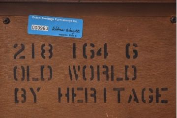 中古　DREXEL HERITAGE(ドレクセルヘリテイジ)　old continent(オールドコンチネント)　ハントボード(サイドボード)(定価約93万円)