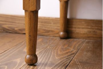 ビンテージ家具　イギリスヴィンテージ　オーク材　上品な雰囲気漂うサイドチェスト(引き出し、チェスト)
