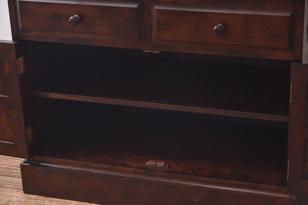 中古　蝦夷民藝　凛とした佇まいが美しいカップボード(食器棚、飾り棚、キャビネット)