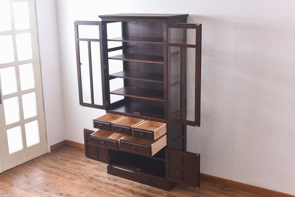 中古　蝦夷民藝　凛とした佇まいが美しいカップボード(食器棚、飾り棚、キャビネット)