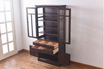 中古　蝦夷民藝　凛とした佇まいが美しいカップボード(食器棚、飾り棚、キャビネット)