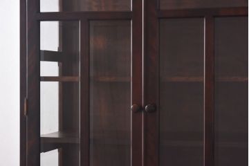 中古　蝦夷民藝　凛とした佇まいが美しいカップボード(食器棚、飾り棚、キャビネット)