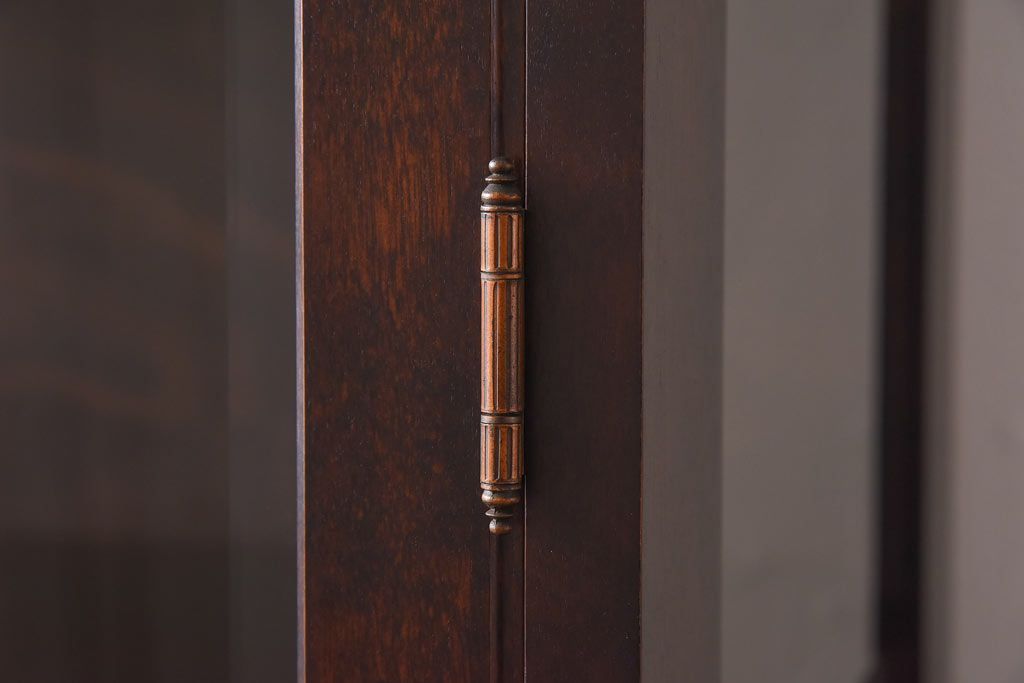 中古　蝦夷民藝　凛とした佇まいが美しいカップボード(食器棚、飾り棚、キャビネット)