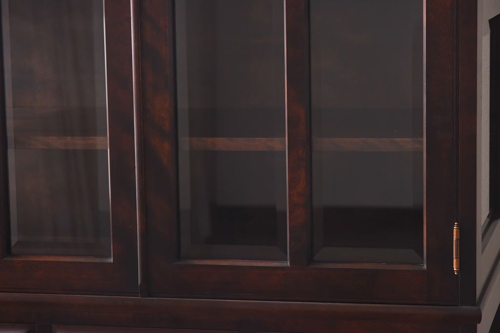 中古　蝦夷民藝　凛とした佇まいが美しいカップボード(食器棚、飾り棚、キャビネット)