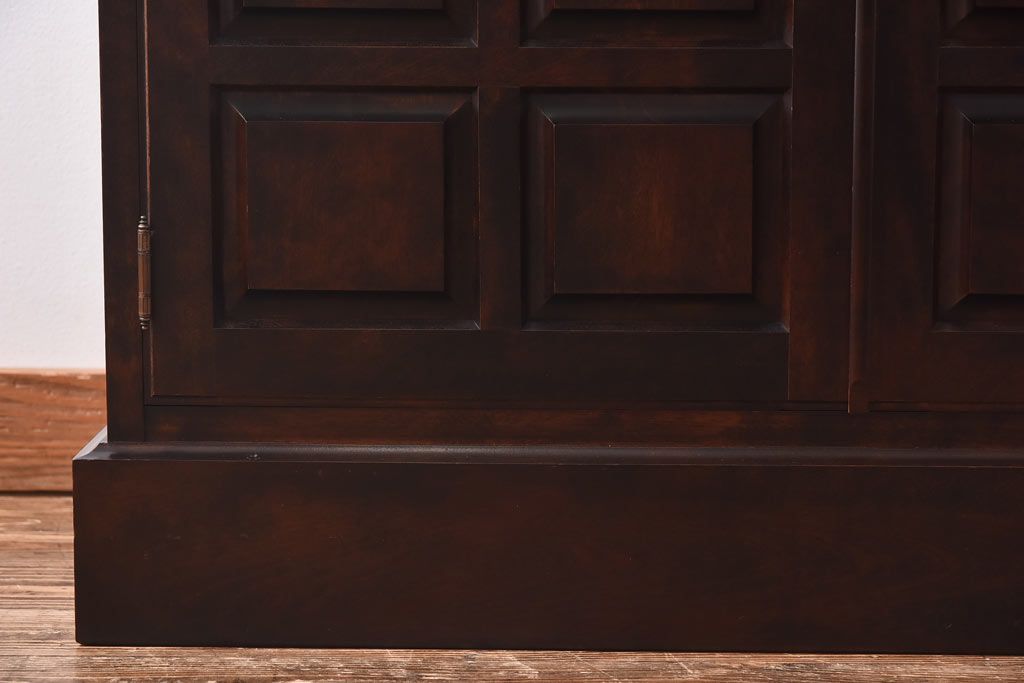 中古　蝦夷民藝　凛とした佇まいが美しいカップボード(食器棚、飾り棚、キャビネット)