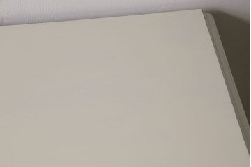 アンティーク家具　イギリスアンティーク　淡い色合いと上品なデザインが魅力のペイントチェスト(サイドチェスト、引き出し)