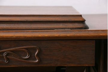 アンティーク雑貨　ジャンク品　シンガー(SINGER)　スフィンクス柄　華やかな装飾が味わい深いミシン(シンガーミシン、脚なし)