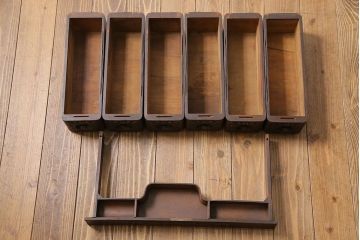 アンティーク雑貨　ジャンク品　シンガー(SINGER)　スフィンクス柄　華やかな装飾が味わい深いミシン(シンガーミシン、脚なし)